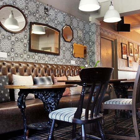 The Station Hotel West Byfleet Eksteriør billede