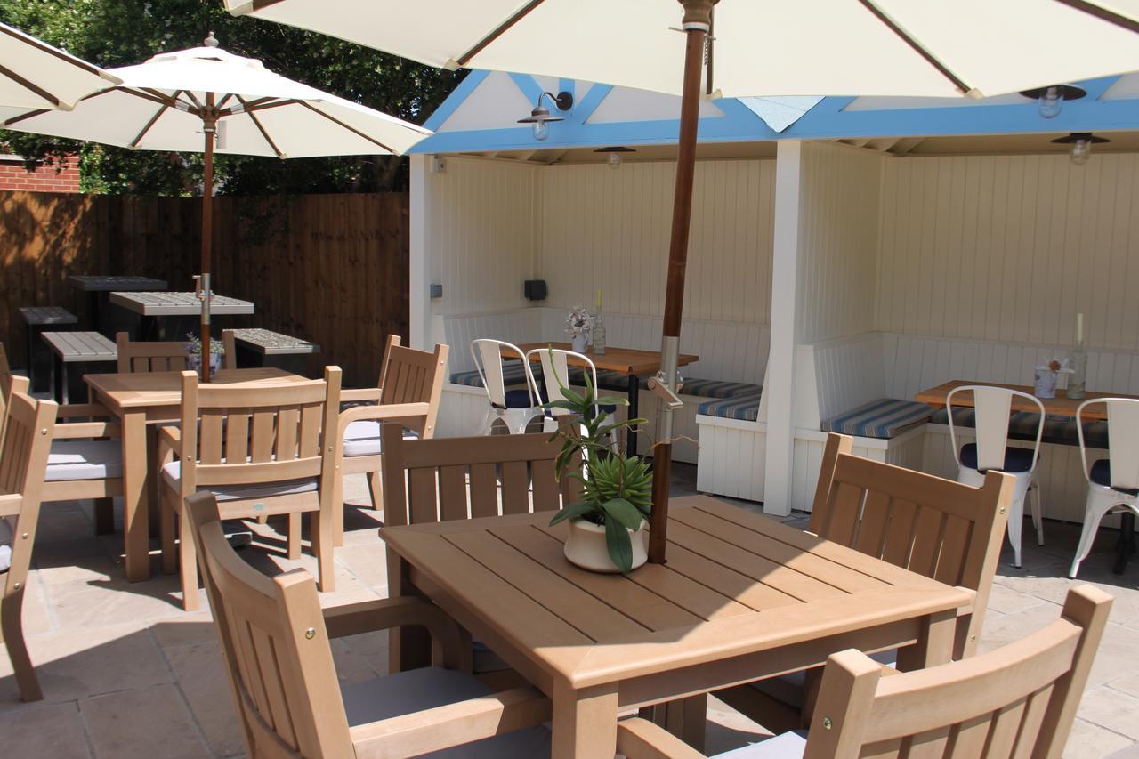 The Station Hotel West Byfleet Eksteriør billede