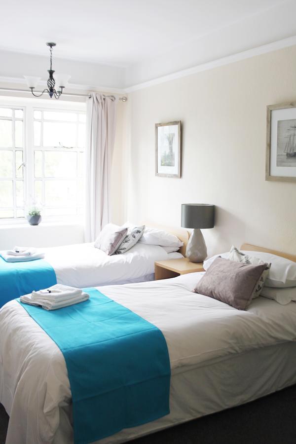 The Station Hotel West Byfleet Eksteriør billede