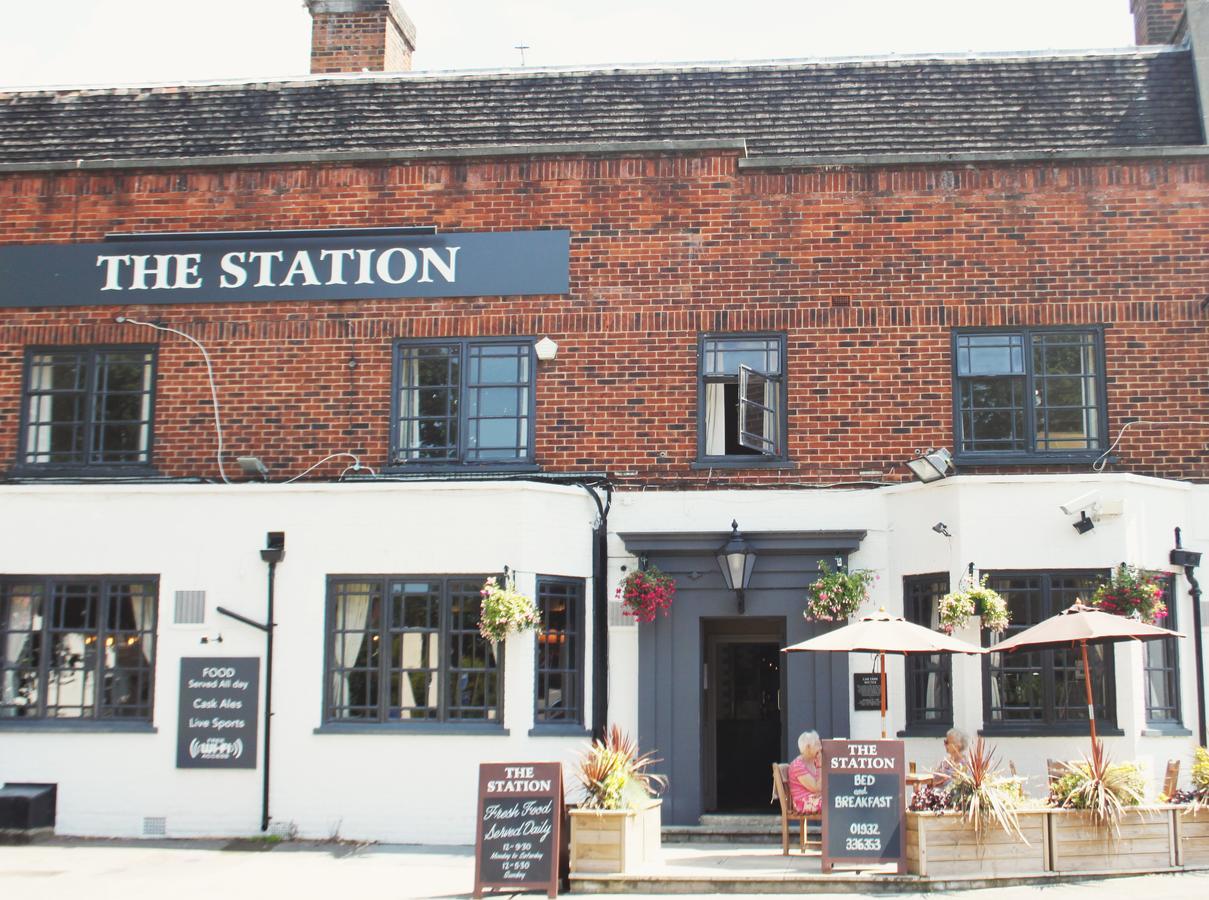 The Station Hotel West Byfleet Eksteriør billede